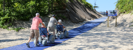 Mobi-Mat%20installation%at%20Outlet%20Beach